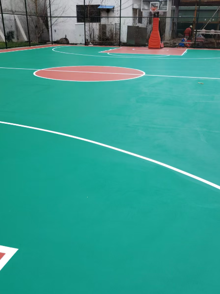 冷水滩 球场长期使用易出现地面开裂